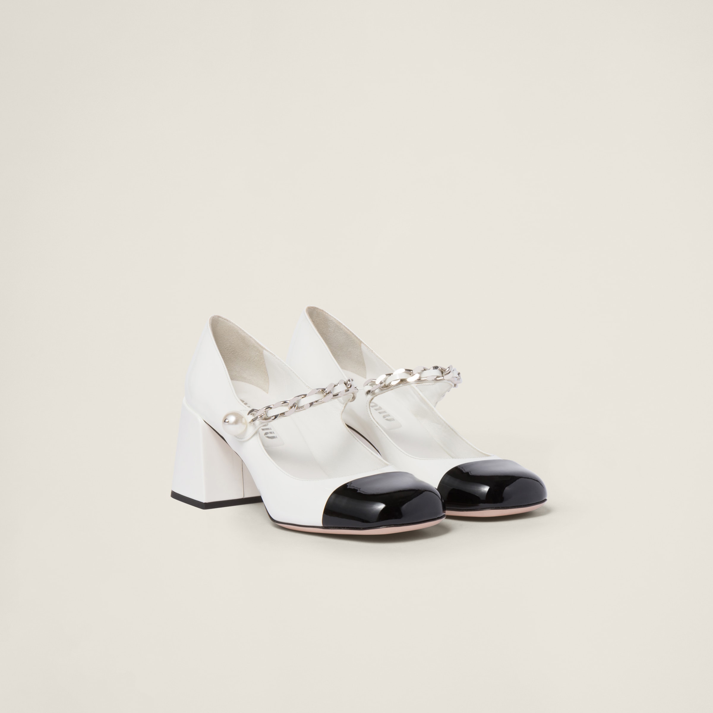 PATENT LEATHER PUMPS, WHITE/BLACK